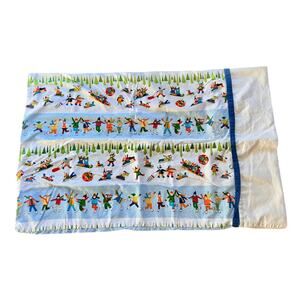 Pair VTG Handmade Winter Kids Pillowcases Cotton Quilt Fabric Holiday 27x20 Snow